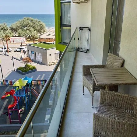 Lady Sea By Alz Apartment *